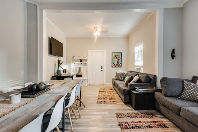 237-239 W Brooklyn Avenue, Dallas, TX 75208