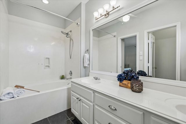607 Travis Street 9, Webster, TX 77598