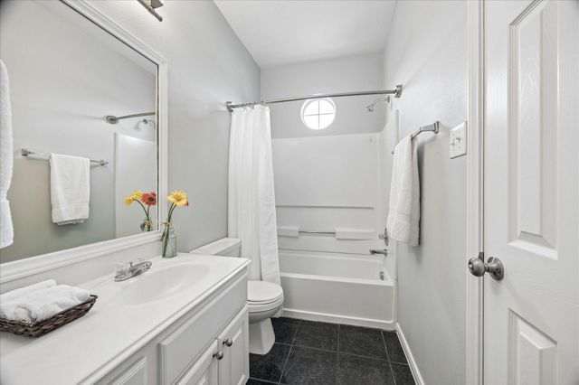 607 Travis Street 9, Webster, TX 77598