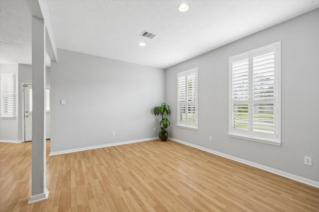 607 Travis Street 9, Webster, TX 77598