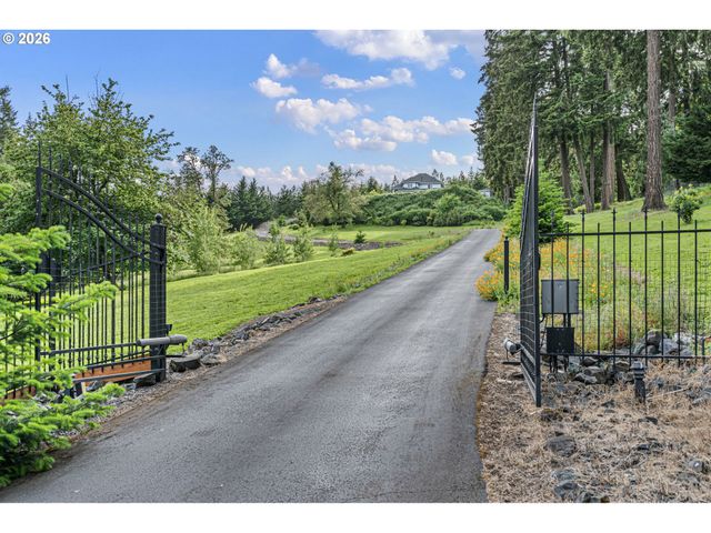 34394 Deerwood Dr, Eugene, OR 97405