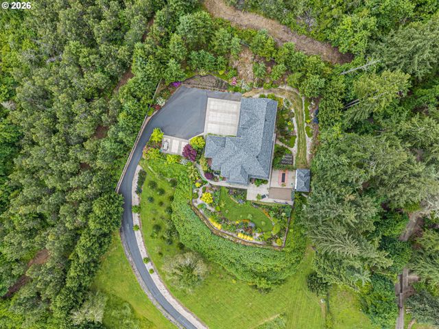 34394 Deerwood Dr, Eugene, OR 97405
