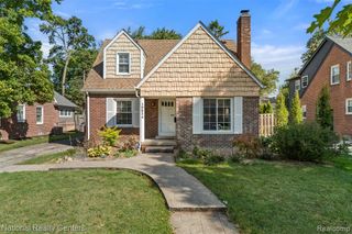10834 Talbot Avenue, Huntington Woods, MI 48070
