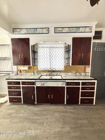 1950 Calumet Avenue, Toledo, OH 43607