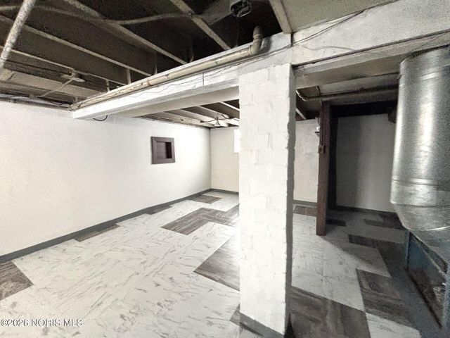 1950 Calumet Avenue, Toledo, OH 43607