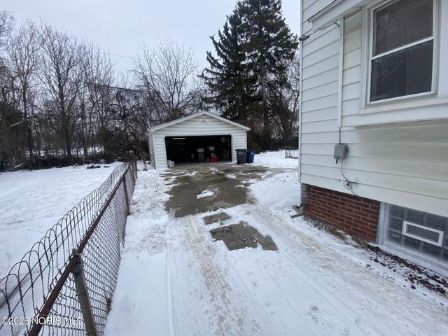 1950 Calumet Avenue, Toledo, OH 43607