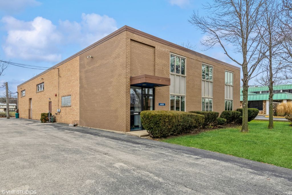 4418 Roosevelt Road, Hillside, IL 60162