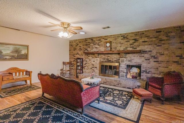 2722 Ranchwood, Benton, AR 72015