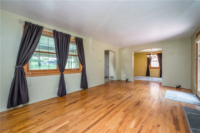 5333 Spring Valley, Whitehall, PA 15236