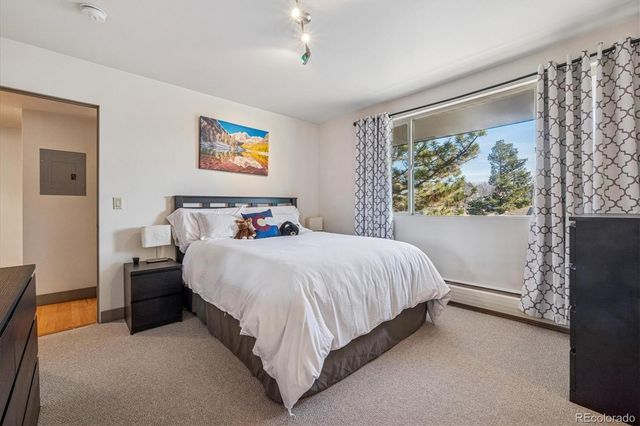 891 N Glencoe Street, Denver, CO 80220