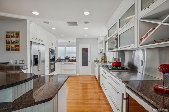 891 N Glencoe Street, Denver, CO 80220