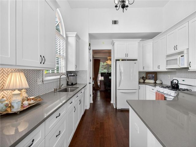 11370 Quail Brook, Johns Creek, GA 30097