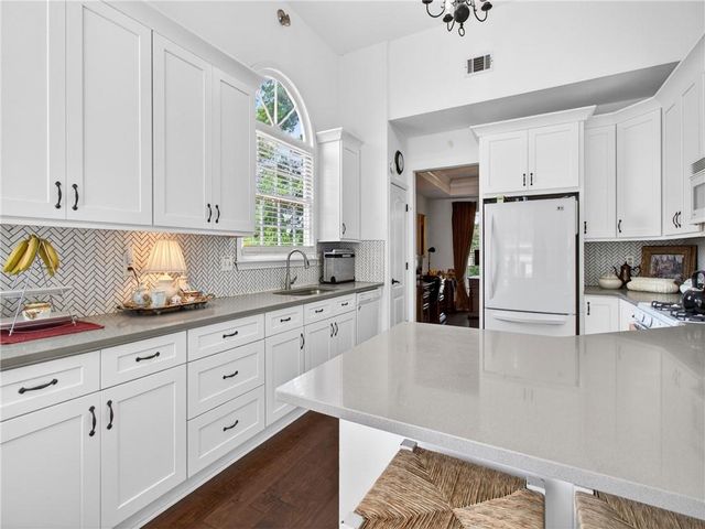 11370 Quail Brook, Johns Creek, GA 30097