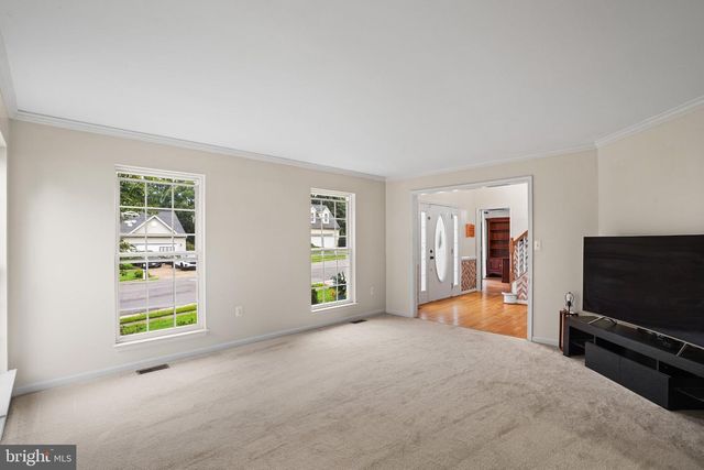 71 BASALT DR, Fredericksburg, VA 22406