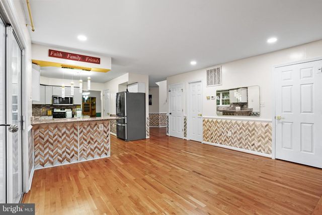 71 BASALT DR, Fredericksburg, VA 22406