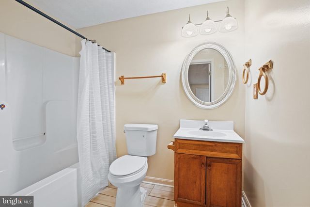 71 BASALT DR, Fredericksburg, VA 22406