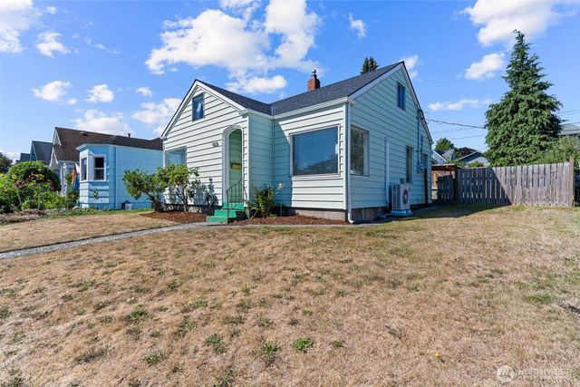 5212 Yakima Avenue, Tacoma, WA 98408