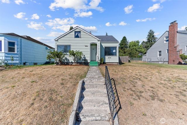 5212 Yakima Avenue, Tacoma, WA 98408
