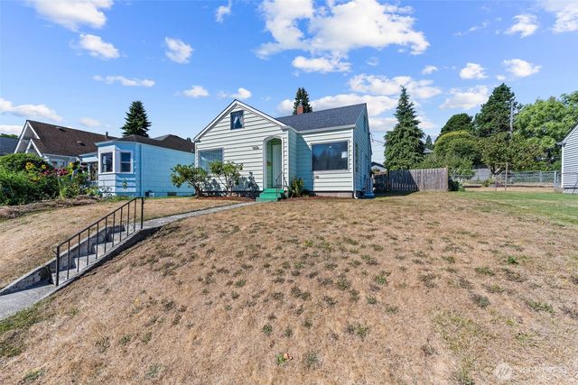 5212 Yakima Avenue, Tacoma, WA 98408
