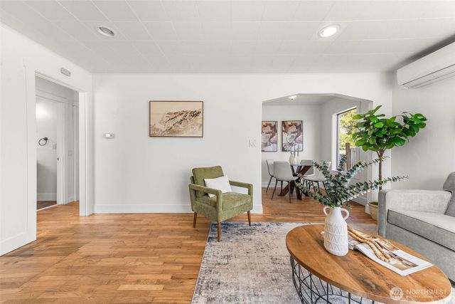 5212 Yakima Avenue, Tacoma, WA 98408