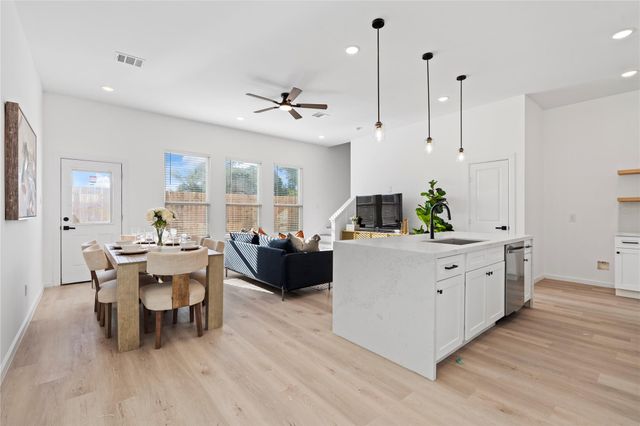 864 Rachel Street C, Houston, TX 77091