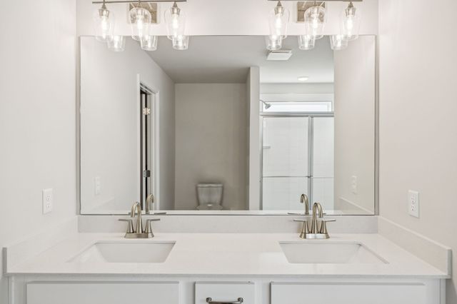 118 Dahlia Dr, La Vergne, TN 37086