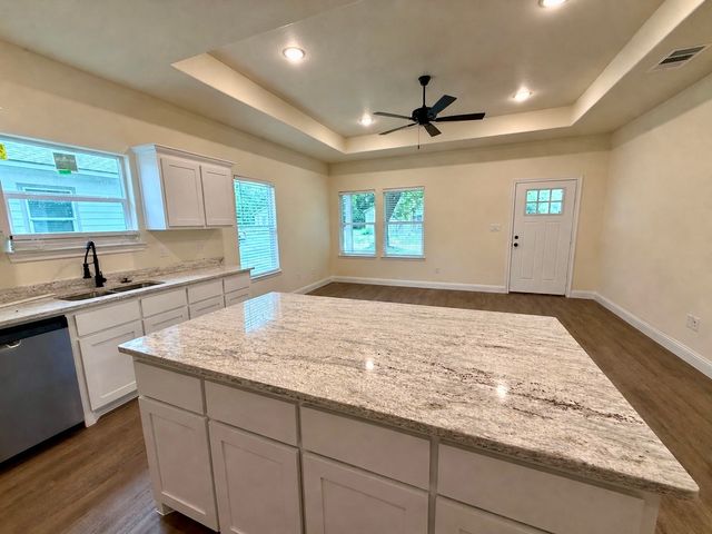 409 Carter Street, Sulphur Springs, TX 75482