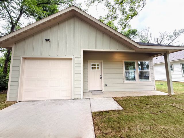 409 Carter Street, Sulphur Springs, TX 75482