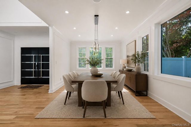 1130 Carlls Straight Path, Dix Hills, NY 11746