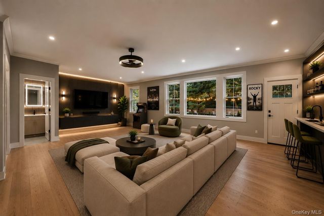 1130 Carlls Straight Path, Dix Hills, NY 11746