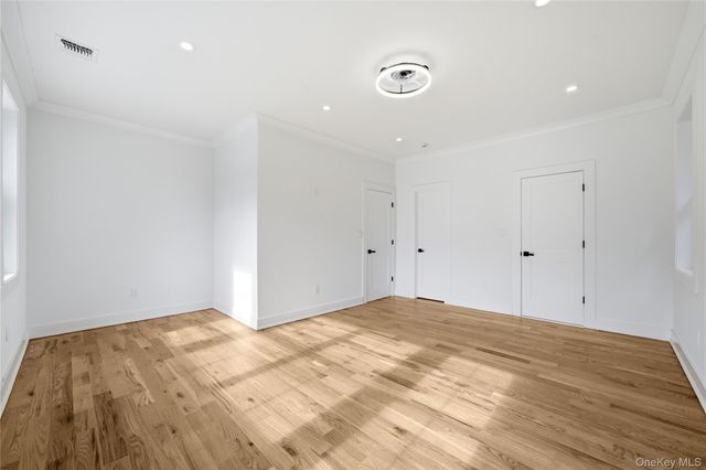 1130 Carlls Straight Path, Dix Hills, NY 11746