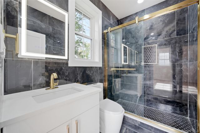 1130 Carlls Straight Path, Dix Hills, NY 11746