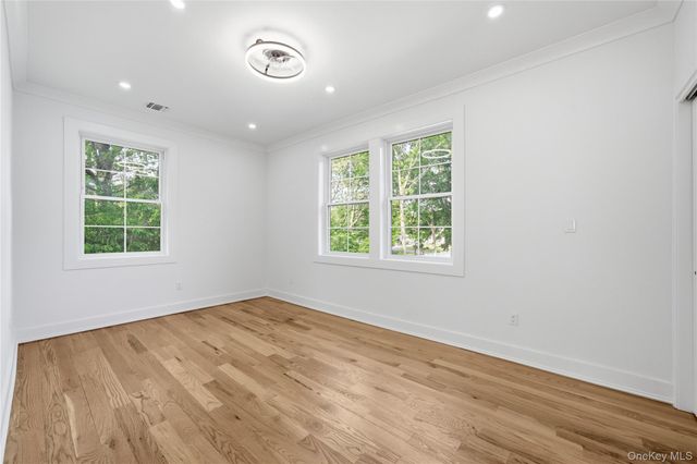 1130 Carlls Straight Path, Dix Hills, NY 11746