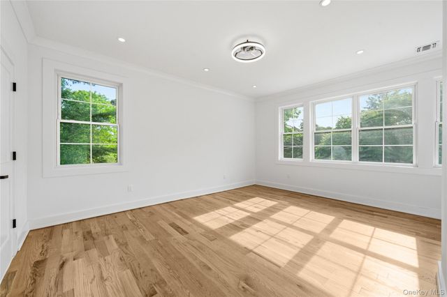 1130 Carlls Straight Path, Dix Hills, NY 11746