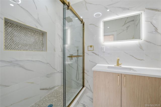 1130 Carlls Straight Path, Dix Hills, NY 11746