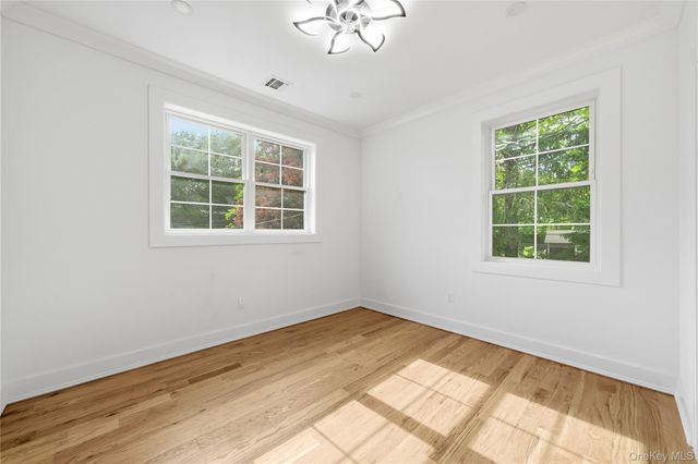 1130 Carlls Straight Path, Dix Hills, NY 11746
