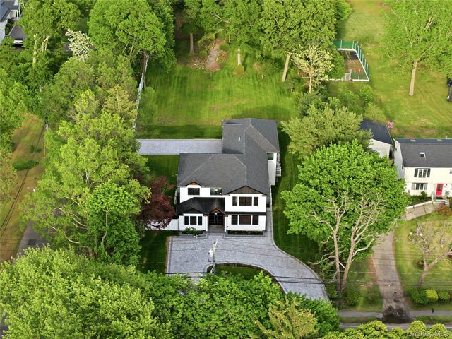 1130 Carlls Straight Path, Dix Hills, NY 11746
