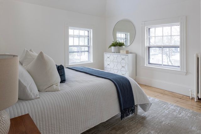 61 Toxteth St, Brookline, MA 02445