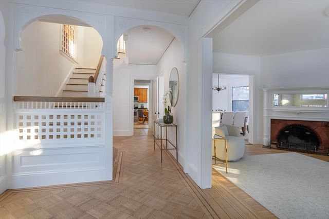 61 Toxteth St, Brookline, MA 02445