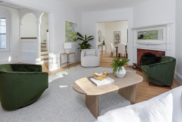 61 Toxteth St, Brookline, MA 02445