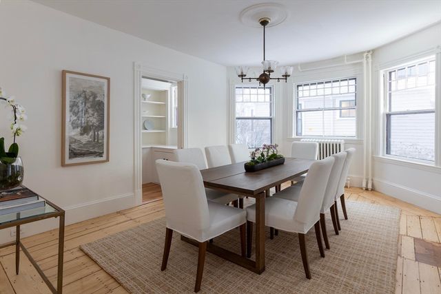 61 Toxteth St, Brookline, MA 02445