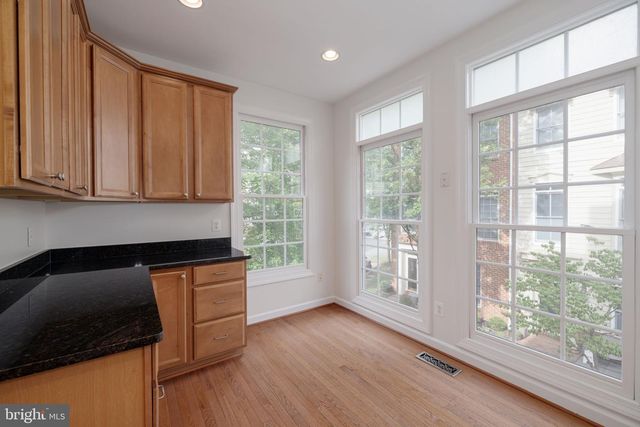 5180 BRAWNER PL, Alexandria, VA 22304