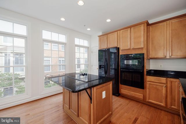 5180 BRAWNER PL, Alexandria, VA 22304