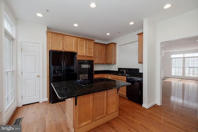 5180 BRAWNER PL, Alexandria, VA 22304