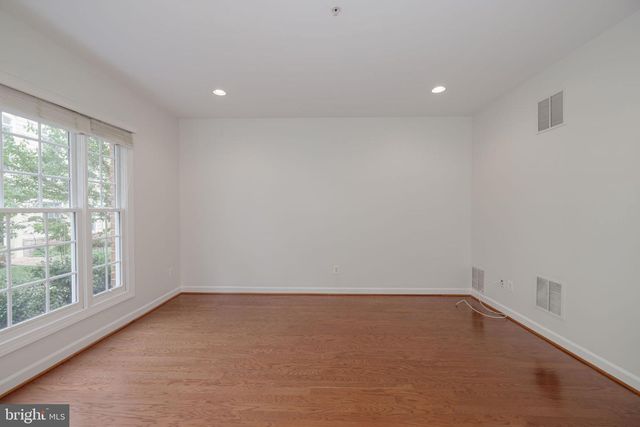 5180 BRAWNER PL, Alexandria, VA 22304