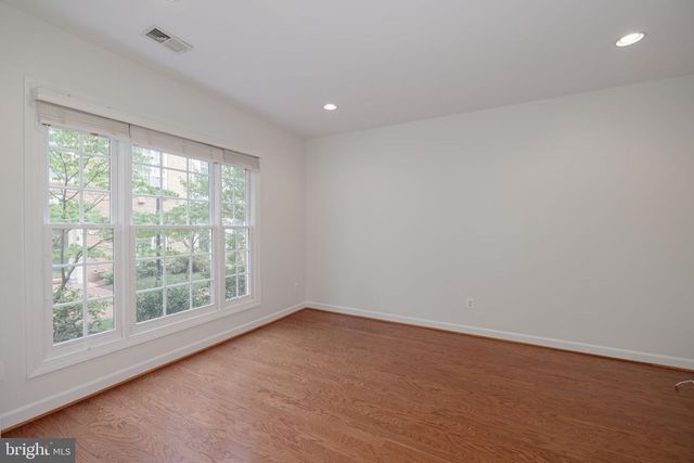 5180 BRAWNER PL, Alexandria, VA 22304