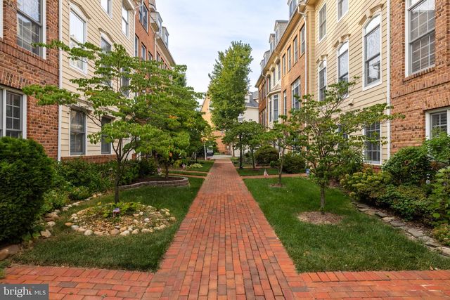 5180 BRAWNER PL, Alexandria, VA 22304