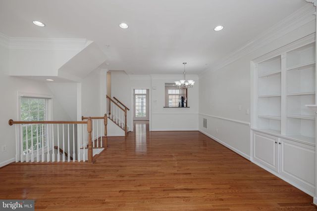 5180 BRAWNER PL, Alexandria, VA 22304