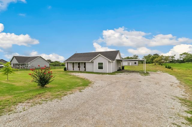 581 Erwin Lane, Poolville, TX 76487