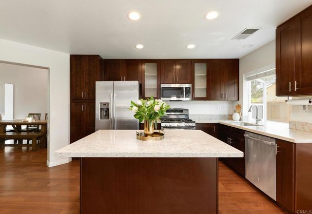 343 River Trail Place, Santee, CA 92071